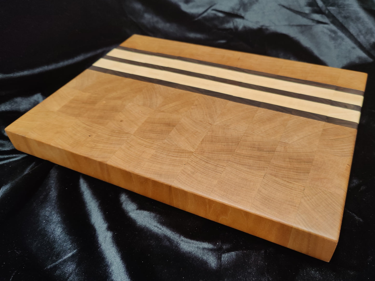 Medium Cutting Board - Maple, Mahogany, Cherry